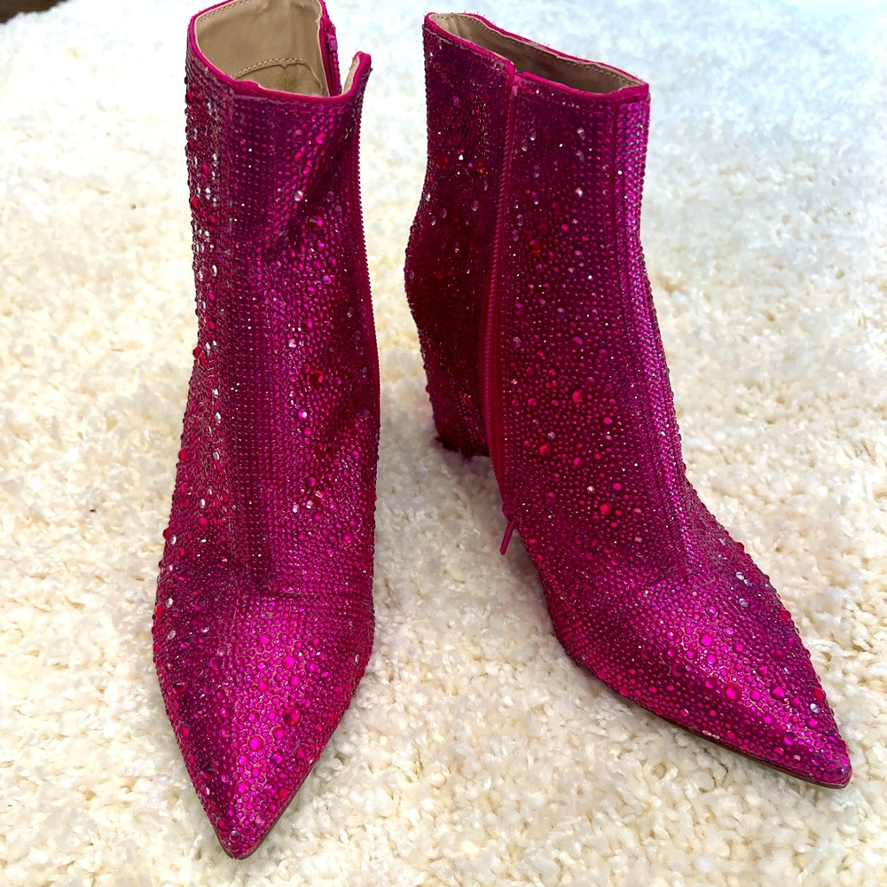 Pink sparkle booties! Betsy Johnson, concert ready!